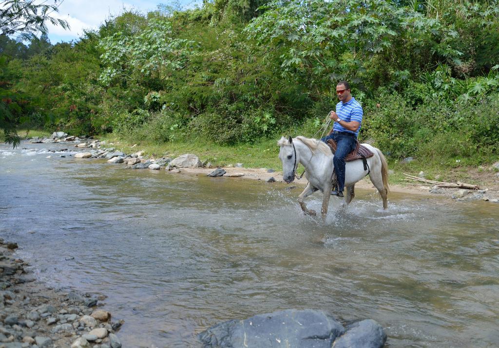 Rancho Baiguate Hotel Jarabacoa Eksteriør billede
